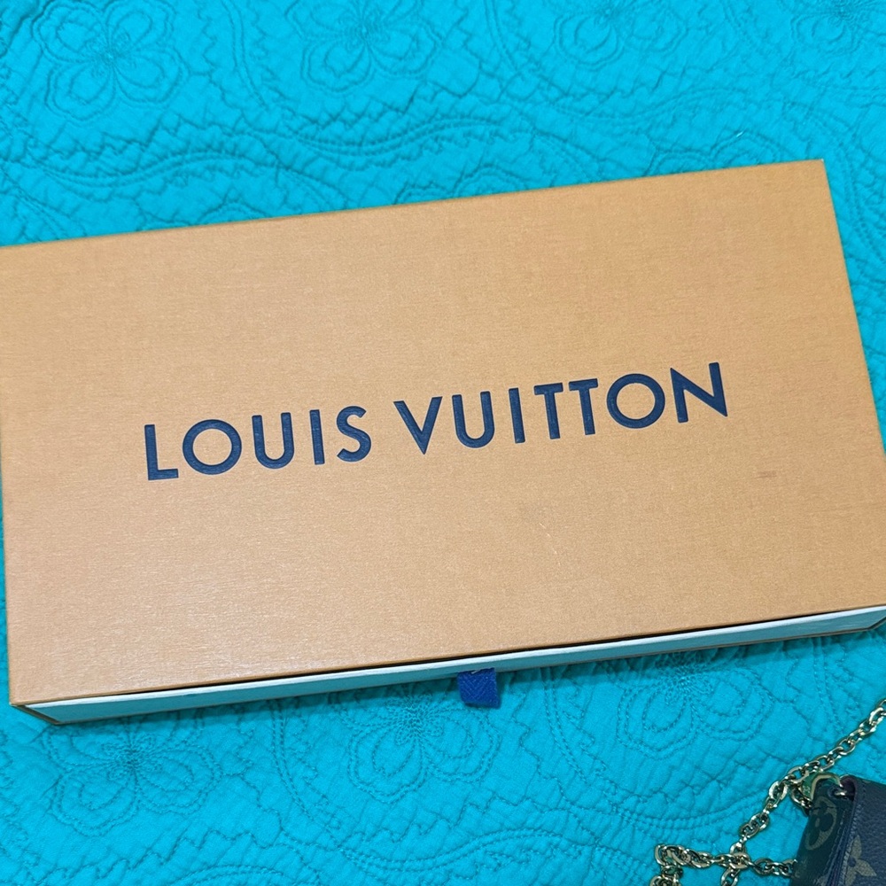 Louis Vuitton Monogram Felicie Pochette - Picture 6 of 10